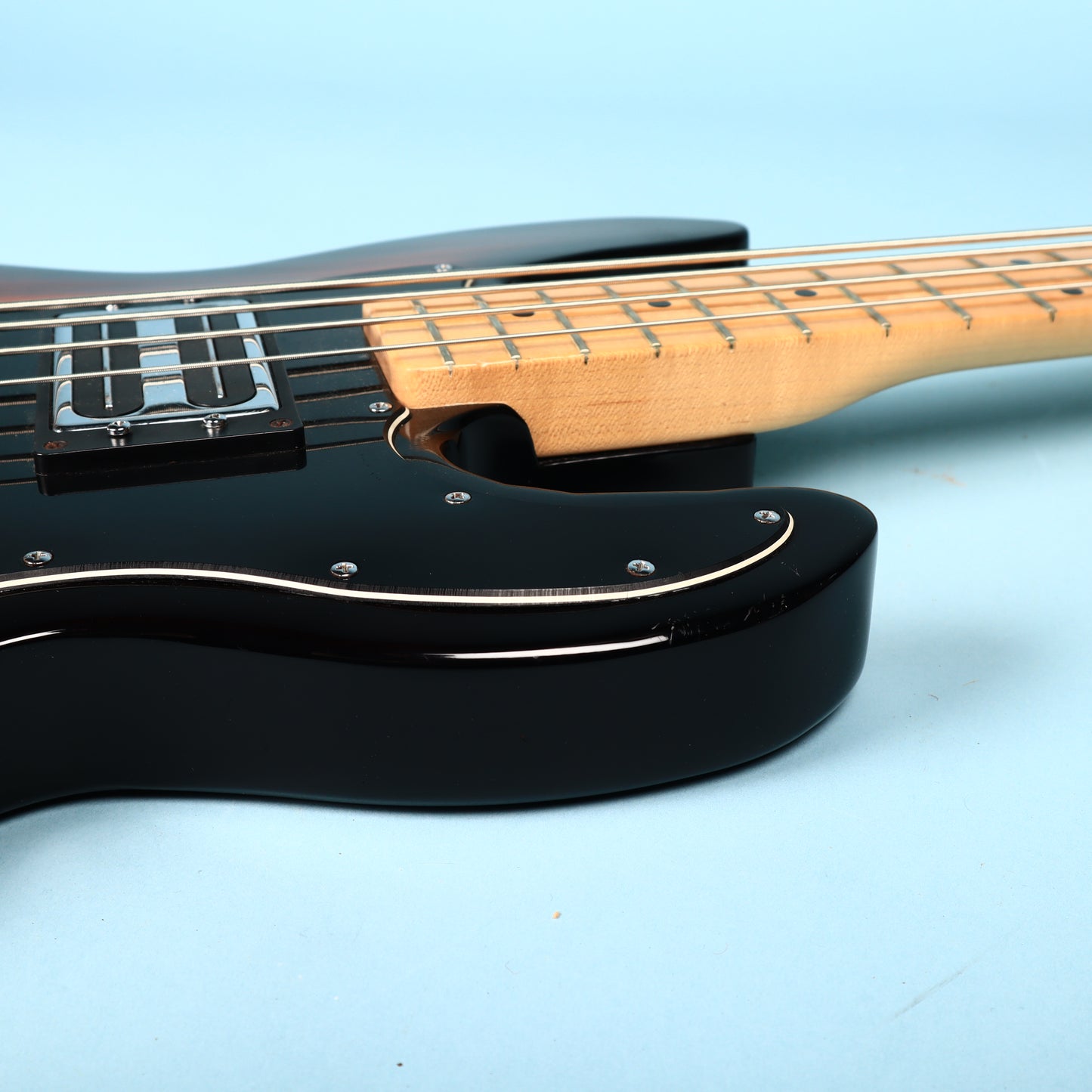 Vintage Original Peavey T-40 Bass Guitar Sunburst USA American