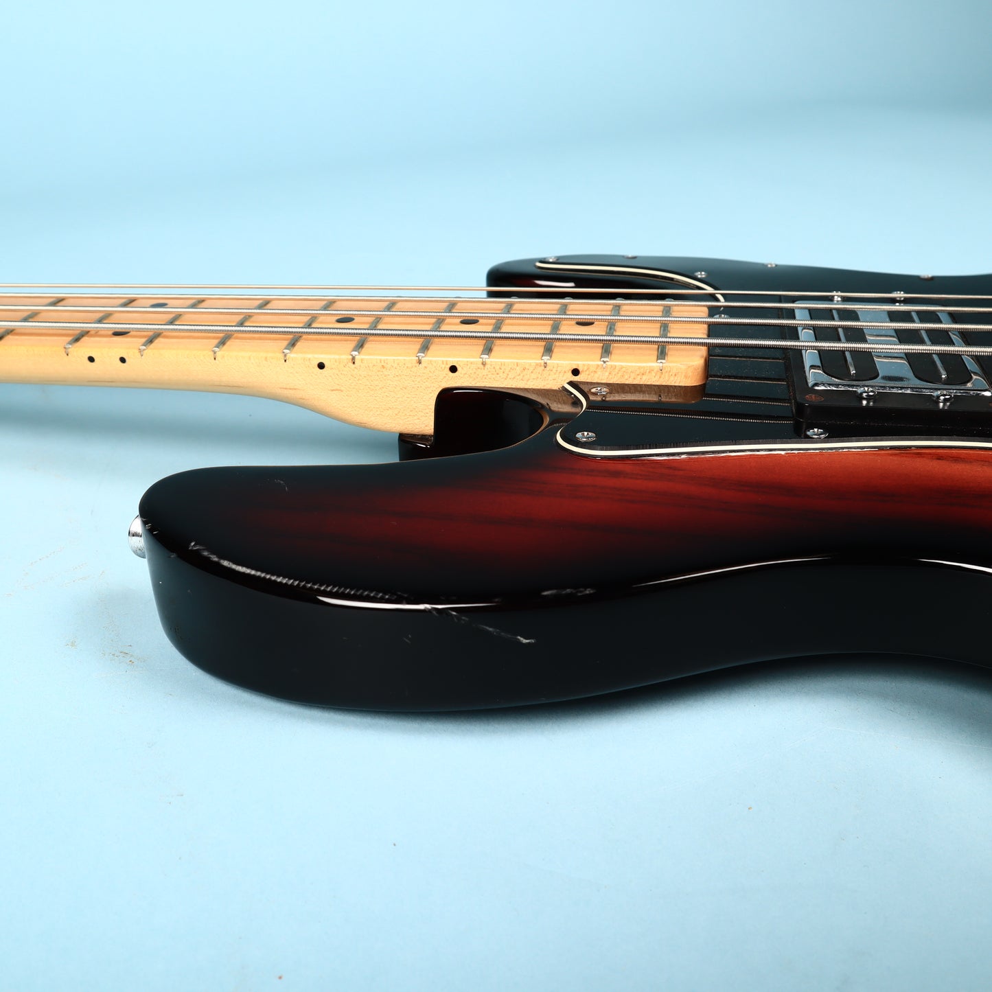 Vintage Original Peavey T-40 Bass Guitar Sunburst USA American