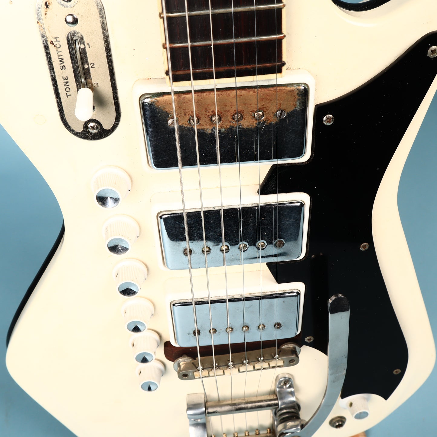 Vintage 1964 Valco Airline 3 Pickup Deluxe Res-O-Glass White