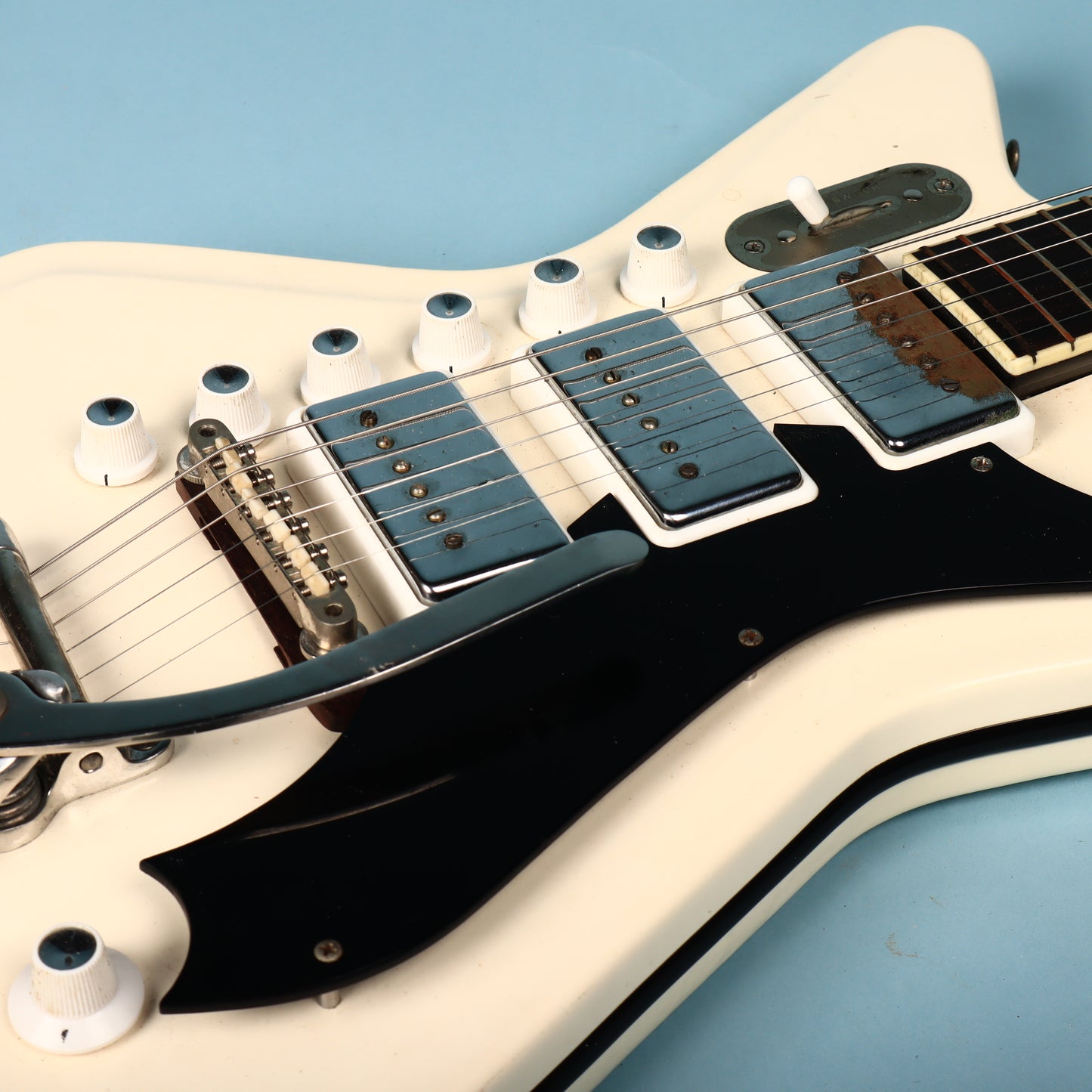 Vintage 1964 Valco Airline 3 Pickup Deluxe Res-O-Glass White