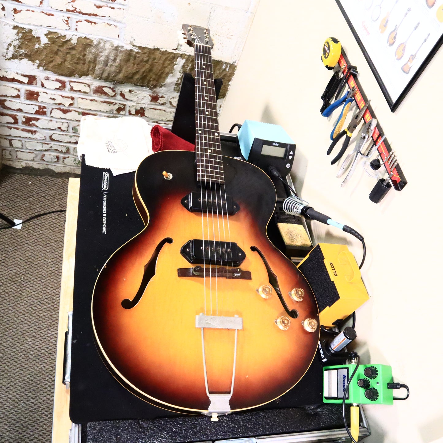 1957 Gibson Hollow body ES 125 Two Pickup TD Tobacco Burst Electric Guitar