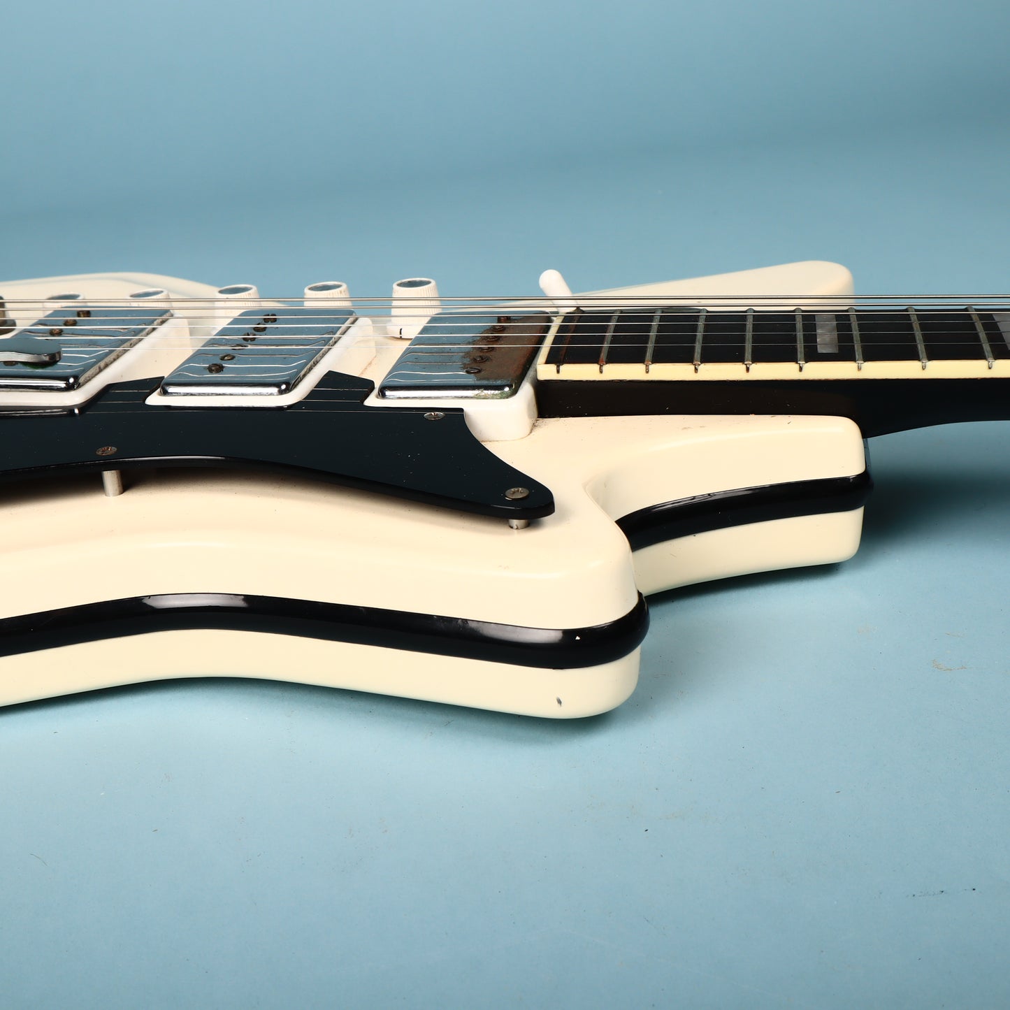 Vintage 1964 Valco Airline 3 Pickup Deluxe Res-O-Glass White