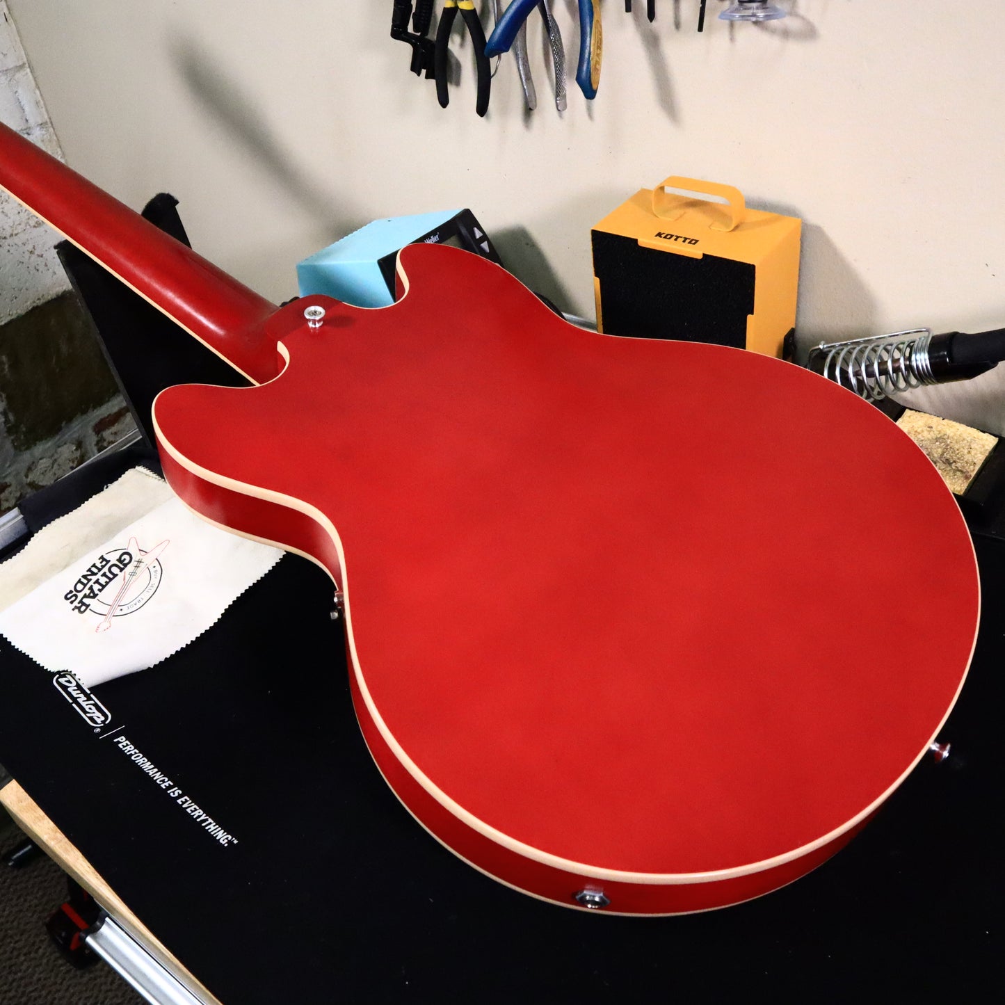 Gibson ES-339 Red Electric Guitar Memphis Semi-Hollowbody