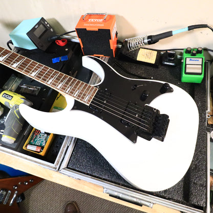 2014 Ibanez RG6001 RG Series Electric Guitar Center Exclusive White