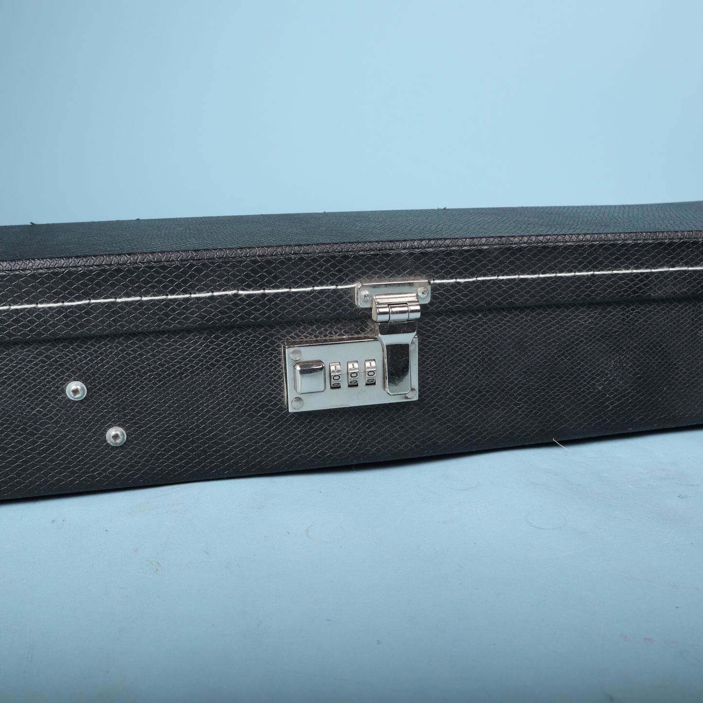 2000's Gibson USA Black Korina Flying V Hardshell Guitar Case