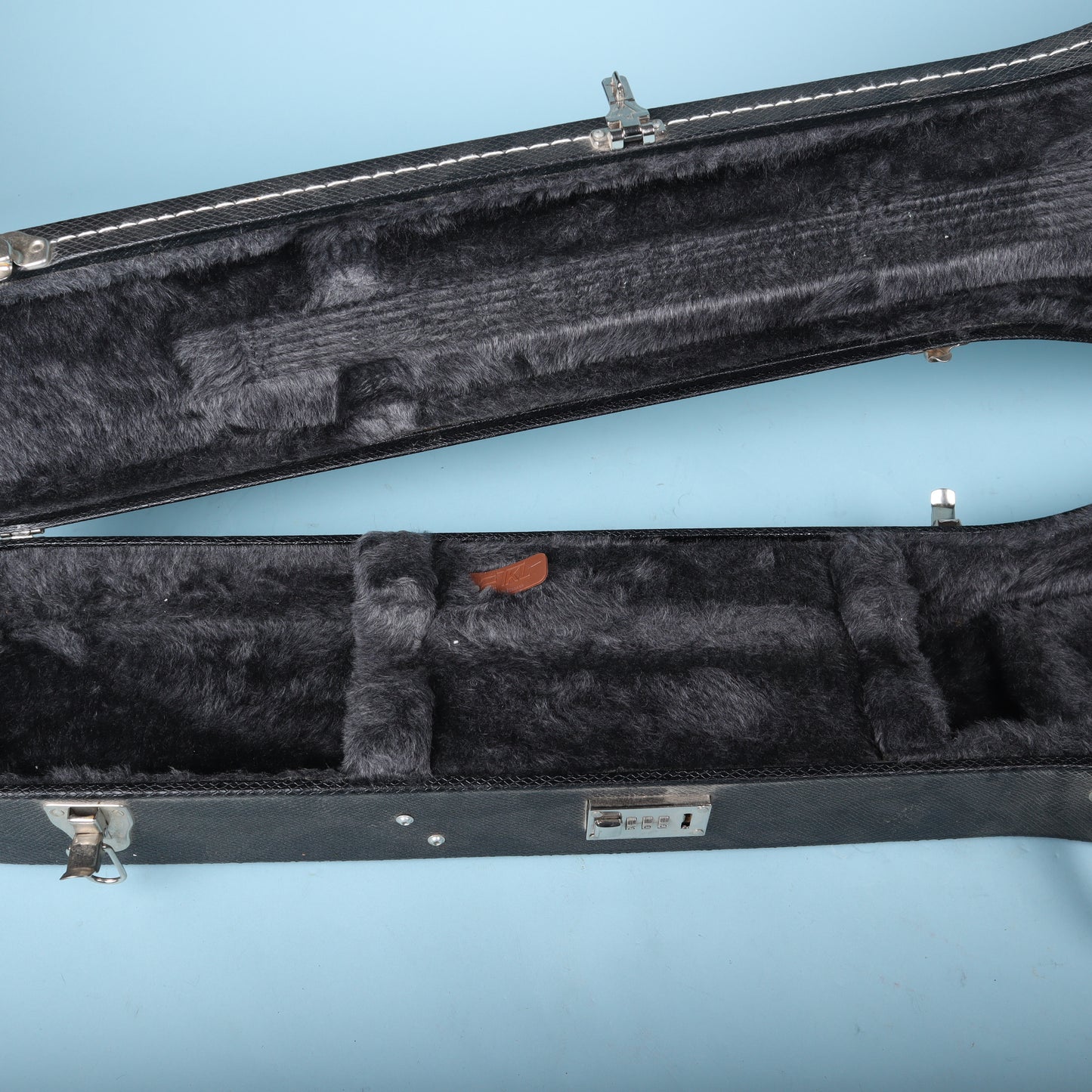 2000's Gibson USA Black Korina Flying V Hardshell Guitar Case