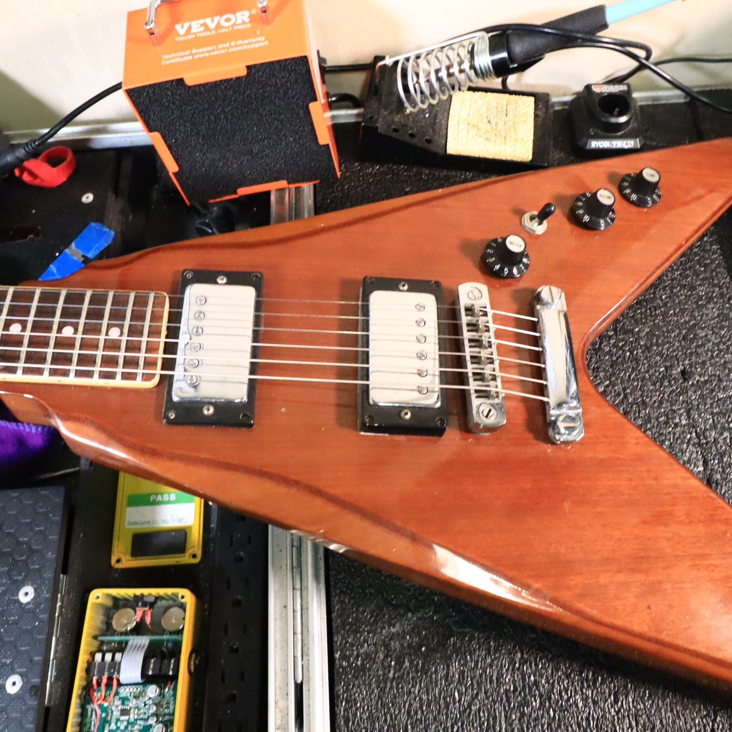 1971 Harmony Marquis V-Style Electric Guitar Natural V666