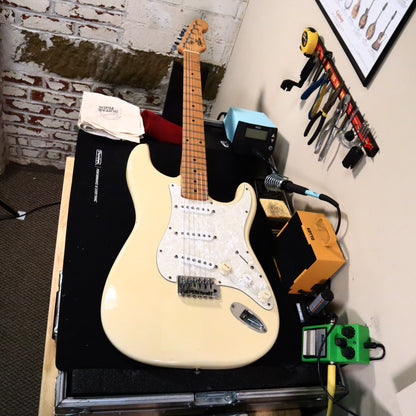 1992 Squier MIK Stratocaster Korea Off-White Maple Neck