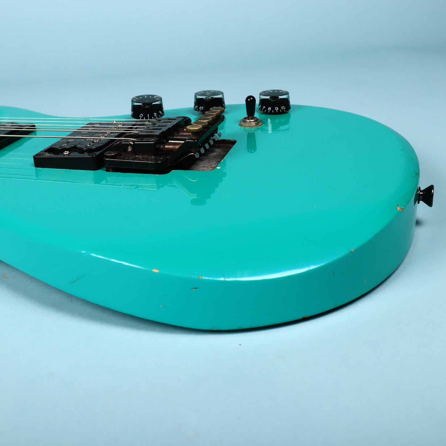 1989 Carvin Pearl Green DC-127 Electric Guitar