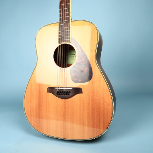Yamaha FG820-12 Dreadnought 12 String Acoustic Guitar Solid Spruce Top Natural