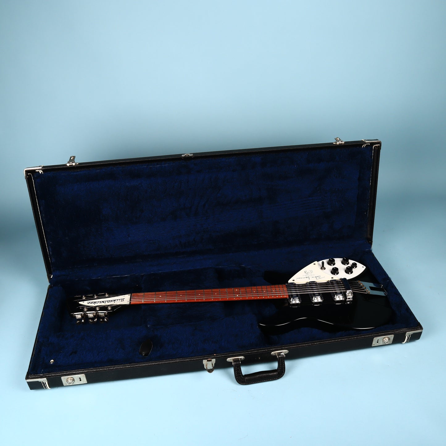 1980s Rickenbacker 620 Hardshell Case Blue Interior