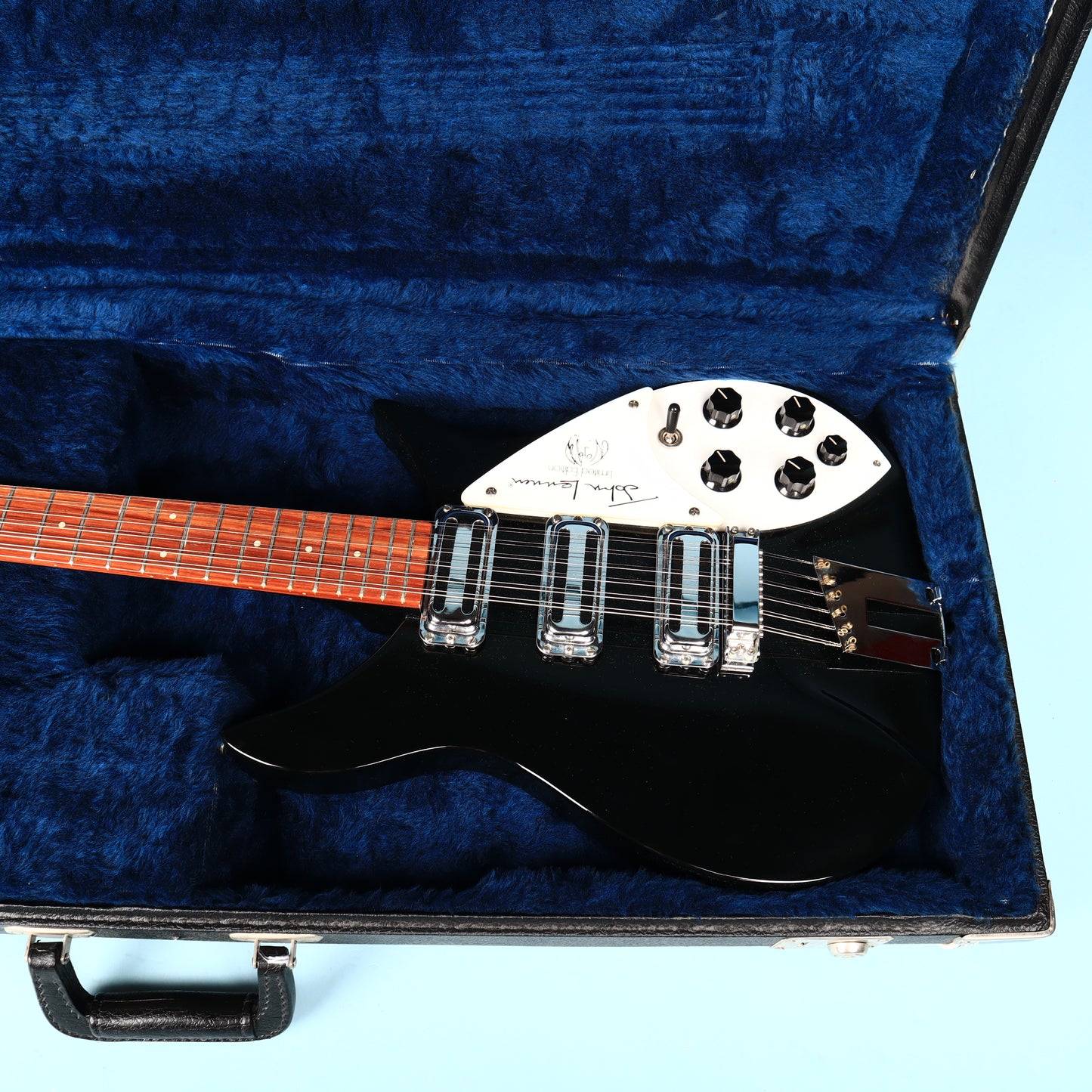 1980s Rickenbacker 620 Hardshell Case Blue Interior