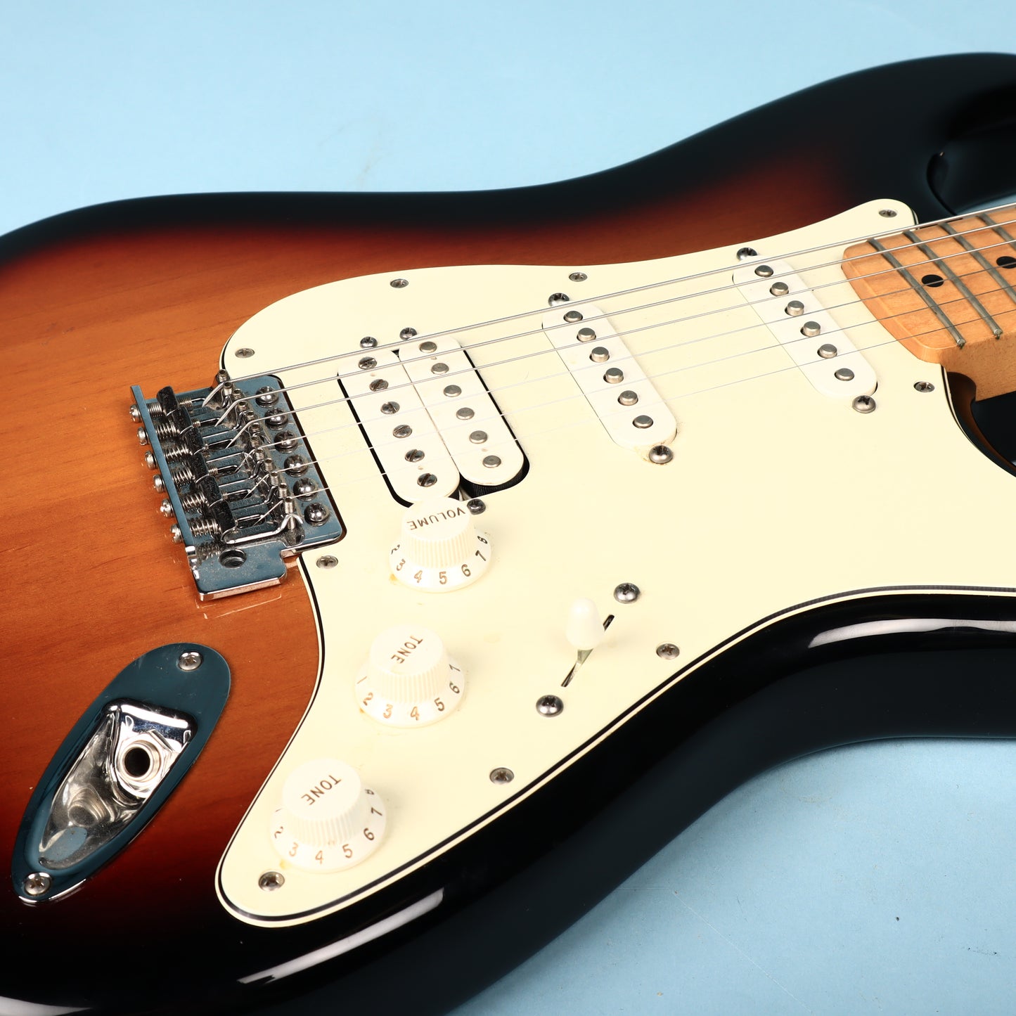 2013 Fender Stratocaster MIM Maple Sunburst Guitar HSS