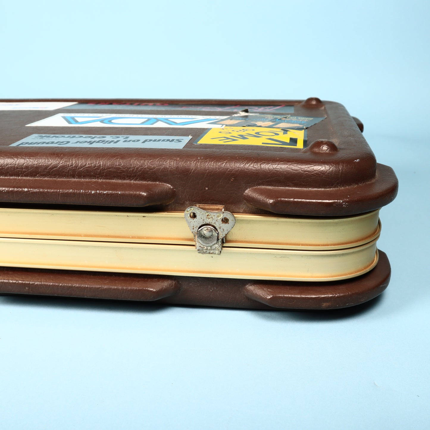 Original Vintage Hardshell Guitar Case Fender 1980s Walnut Elite Stratocaster