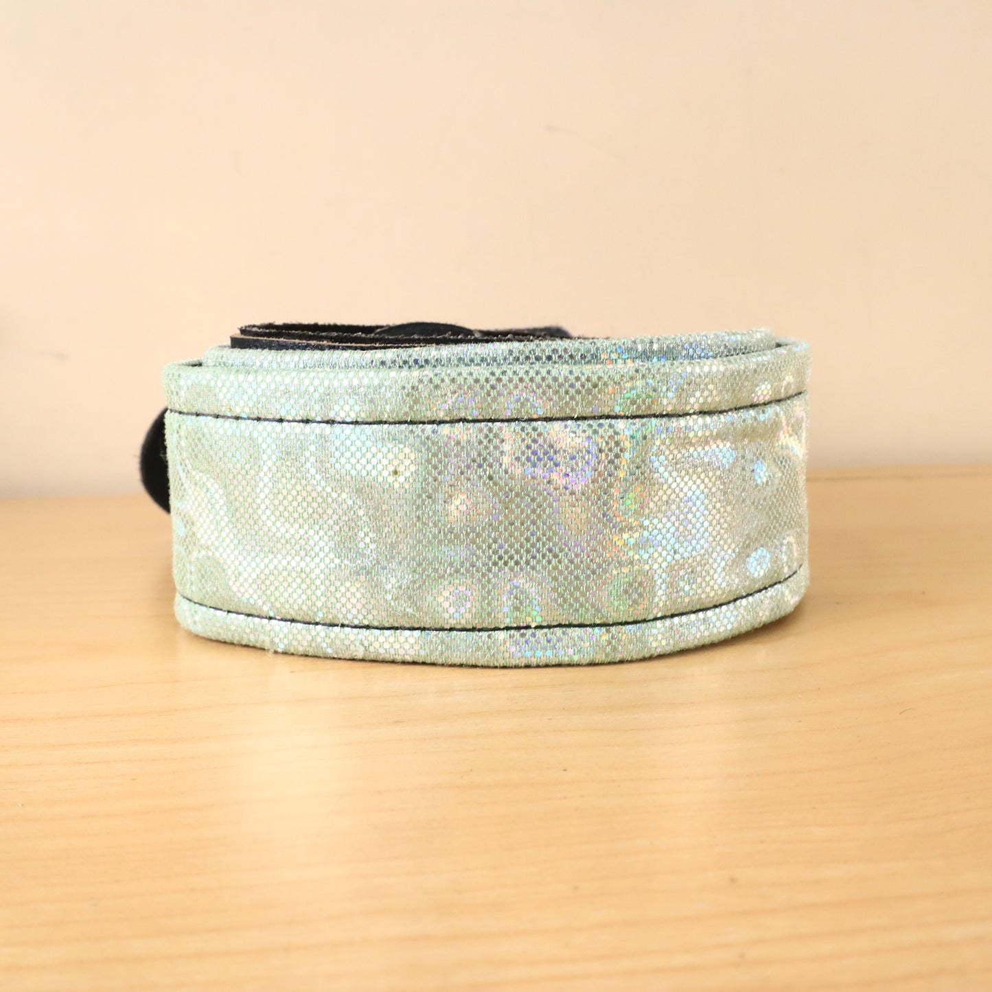 Guitar Strap Iridescent Green Style Leather