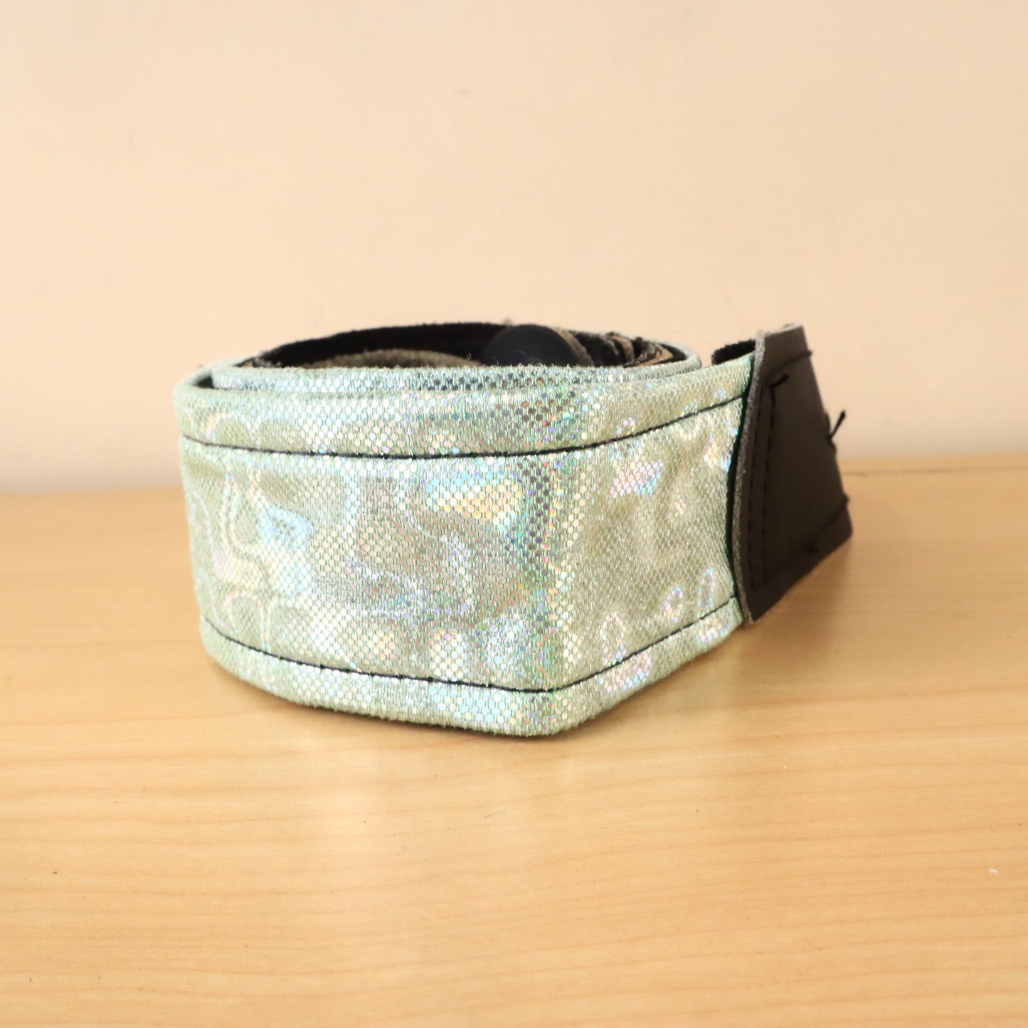 Guitar Strap Iridescent Green Style Leather