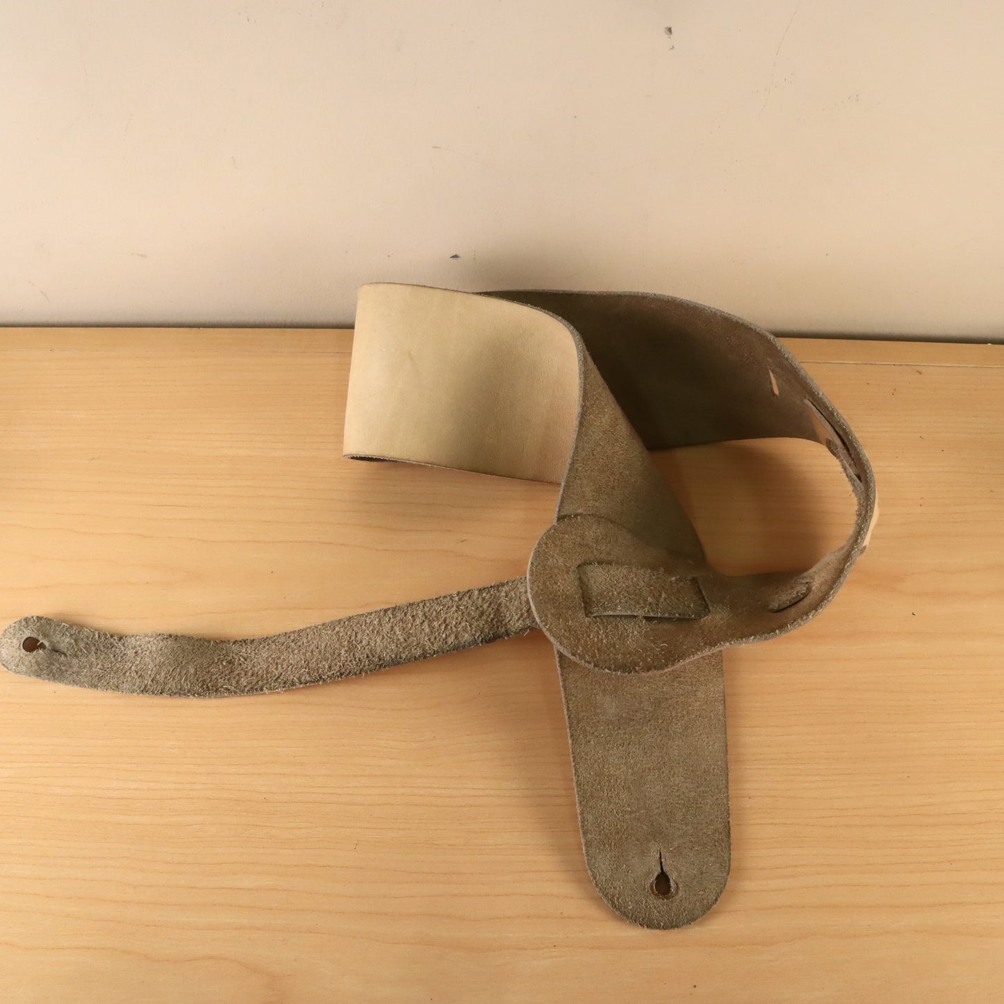 Vintage 3.5" Tan Leather Guitar Bass Strap with Suede Backing Wide