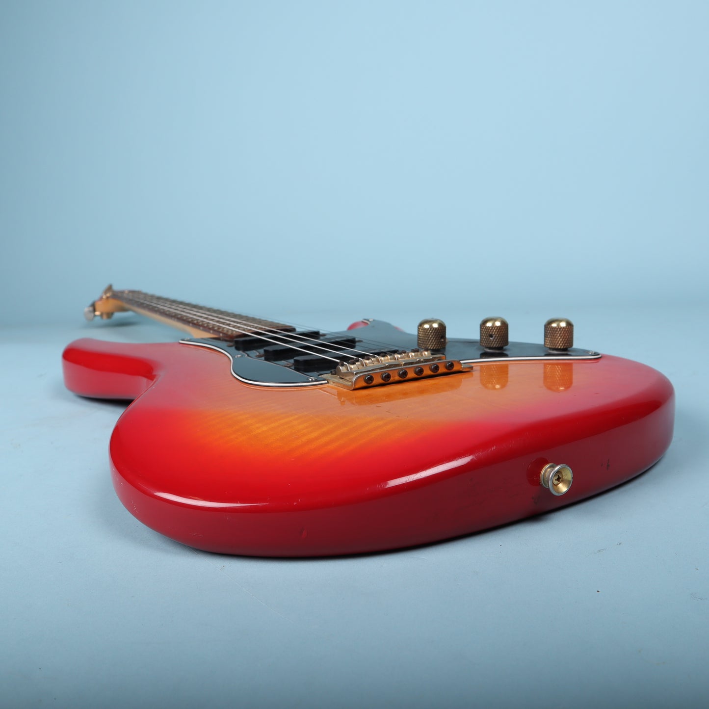 Yamaha SE903A Stratocaster Active Electric Guitar Cherry Sunburst