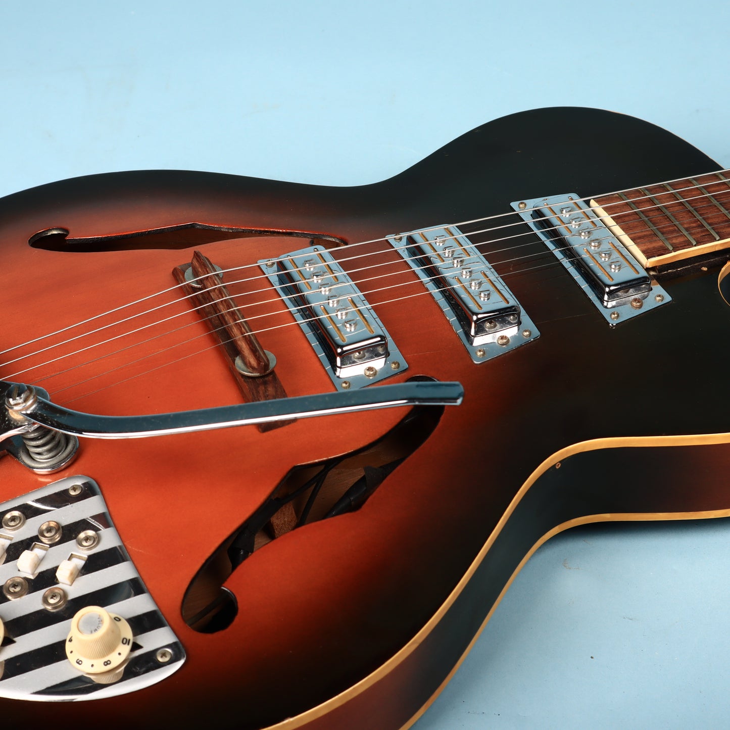 '60s Decca Teisco Hollowbody Sunburst 3 Pickup DMI 502 Electric Guitar