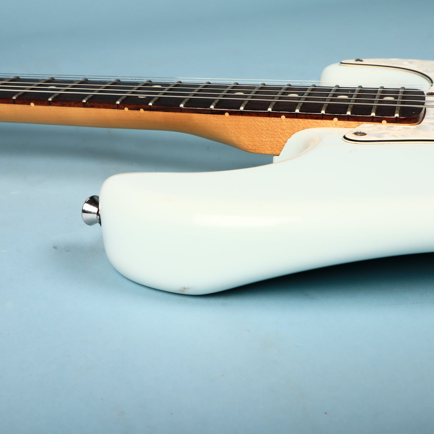 Squier Vintage Modified Surf Stratocaster Sonic Blue Rosewood Guitar Lipstick