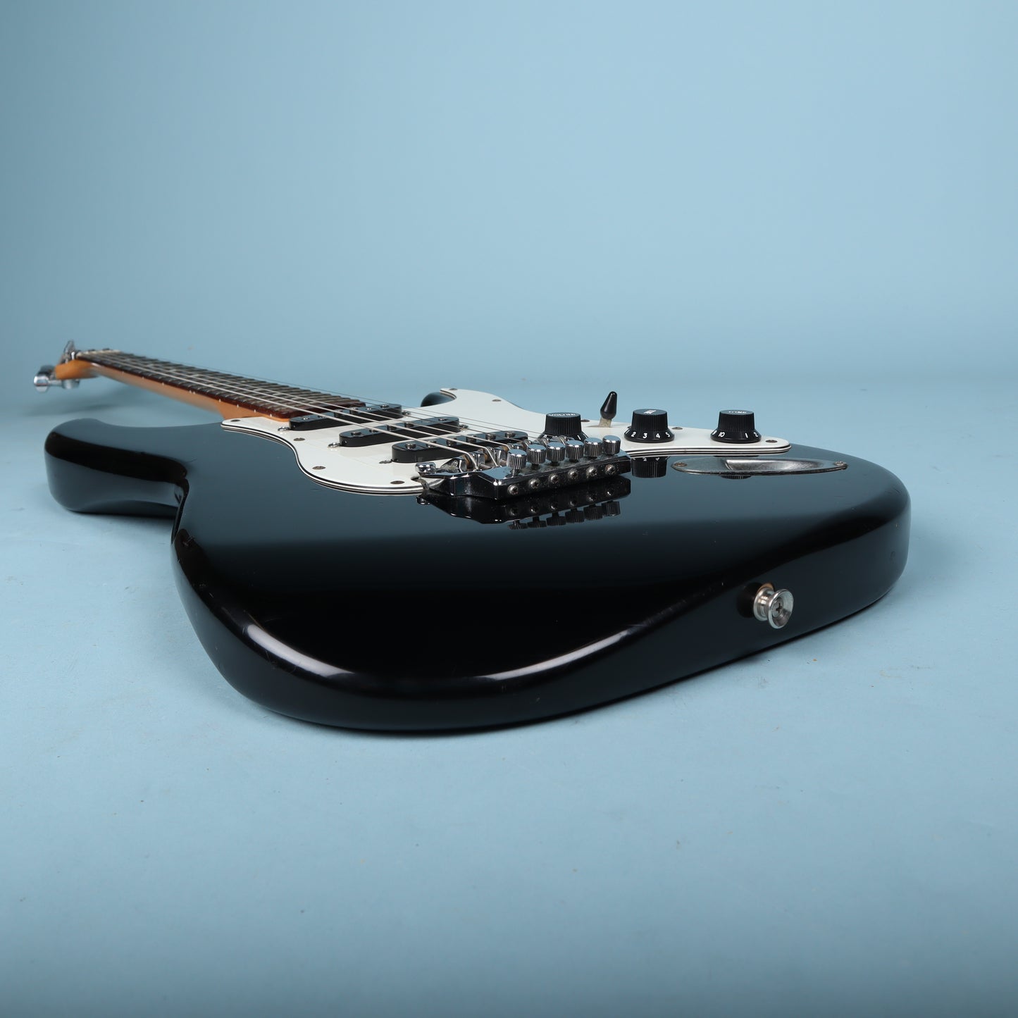1987 Squier by Fender Stratocaster E-Series MIJ Fujigen Japan System 1