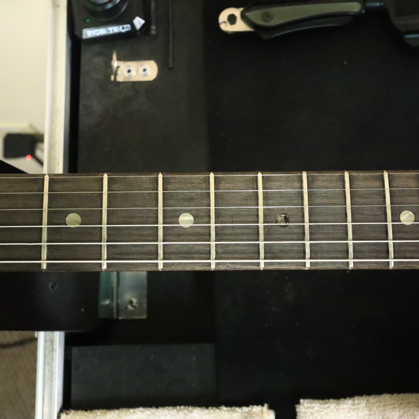 Silvertone 1420 Vintage Stratotone Black Electric Guitar