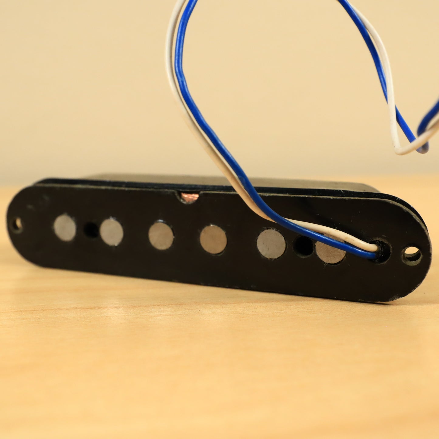 Epiphone i Logo Single Coil Guitar Pickup - Black 5.98ohms
