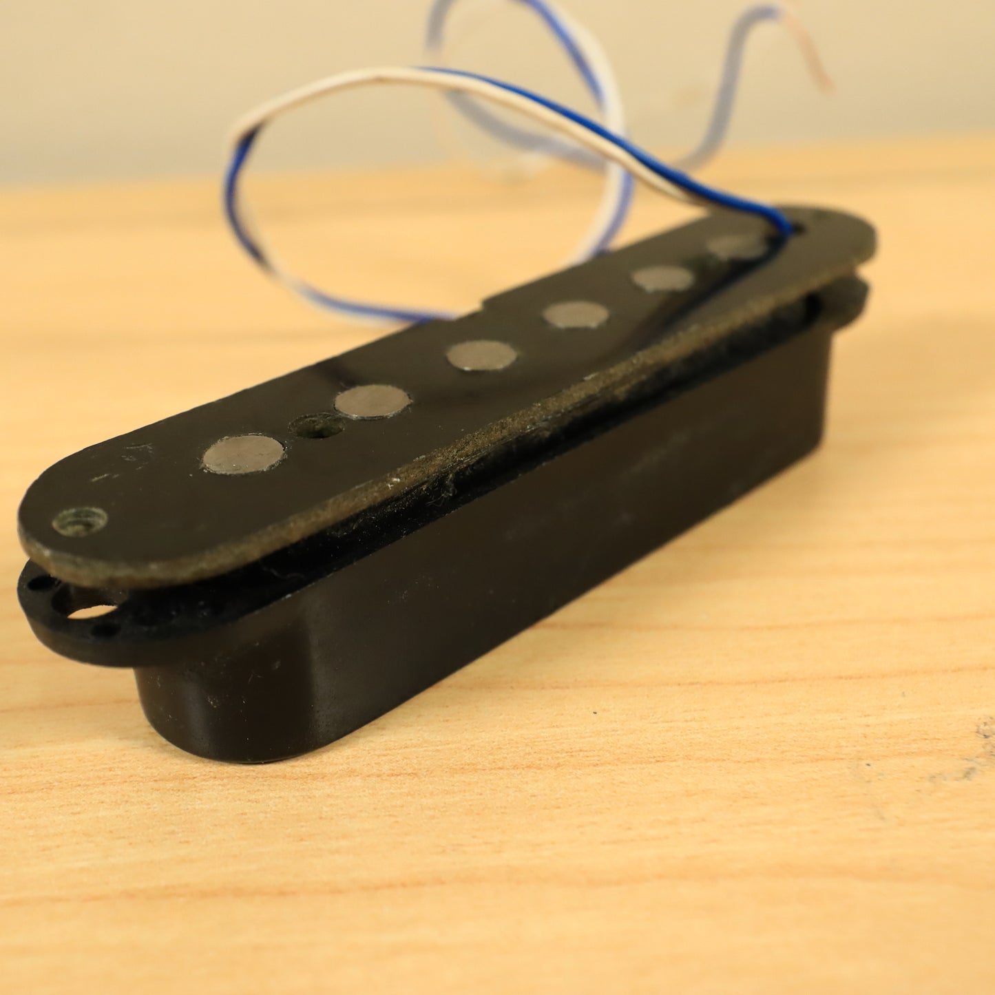 Epiphone i Logo Single Coil Guitar Pickup - Black 5.98ohms