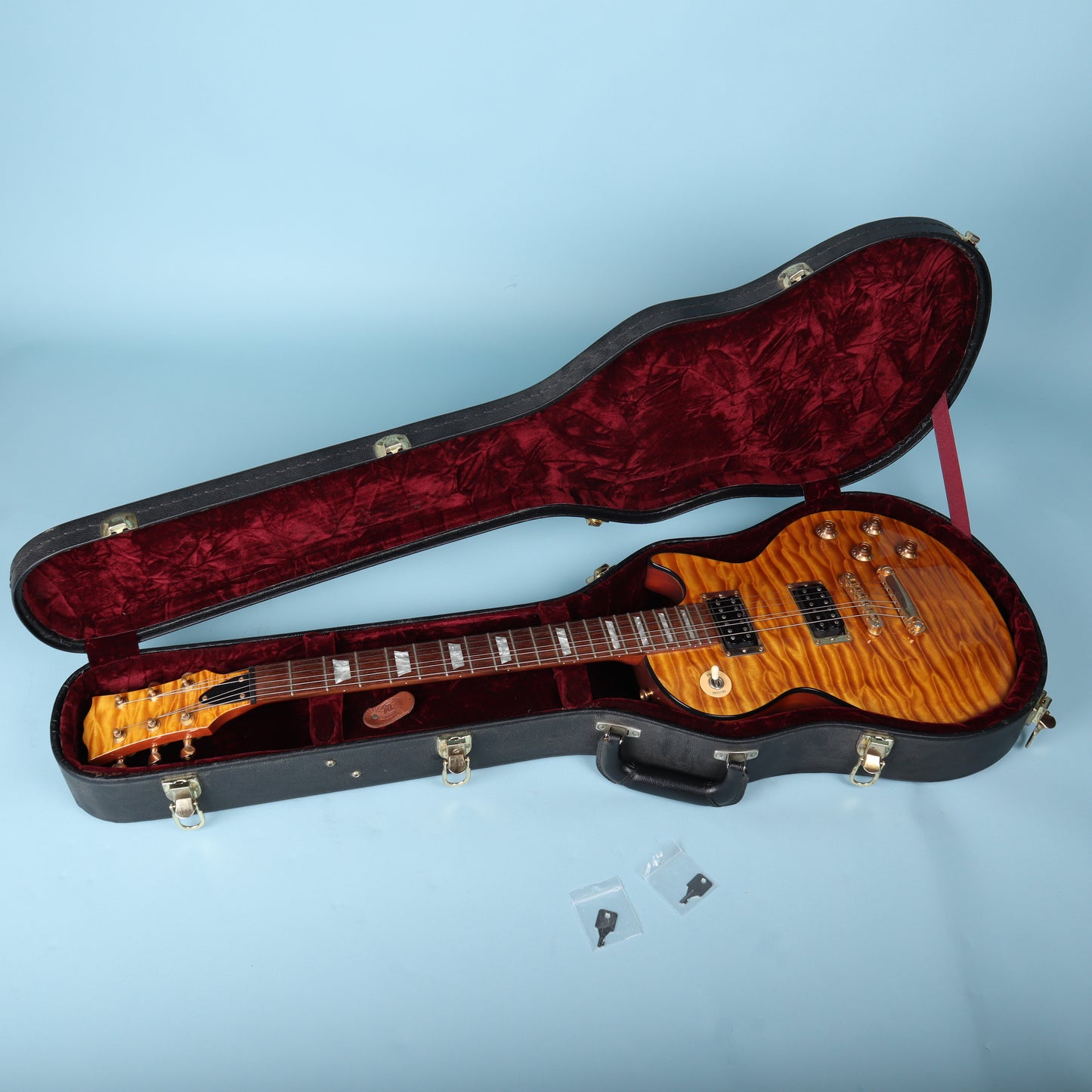 Gibson Custom Art Historic Hard Shell Guitar Case Black / Maroon TKL Canada