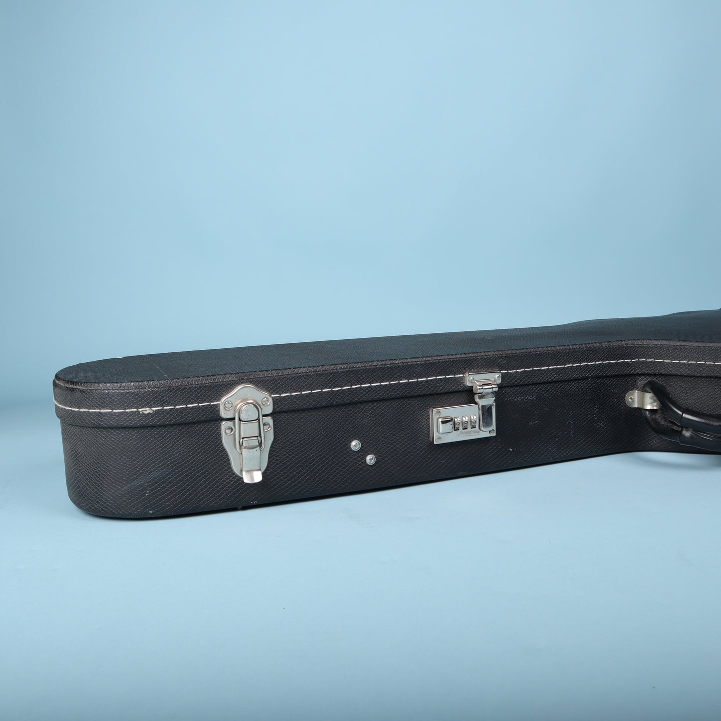 2002 Gibson USA Les Paul Hardshell Case Black Snakeskin Combination Lock Shroud