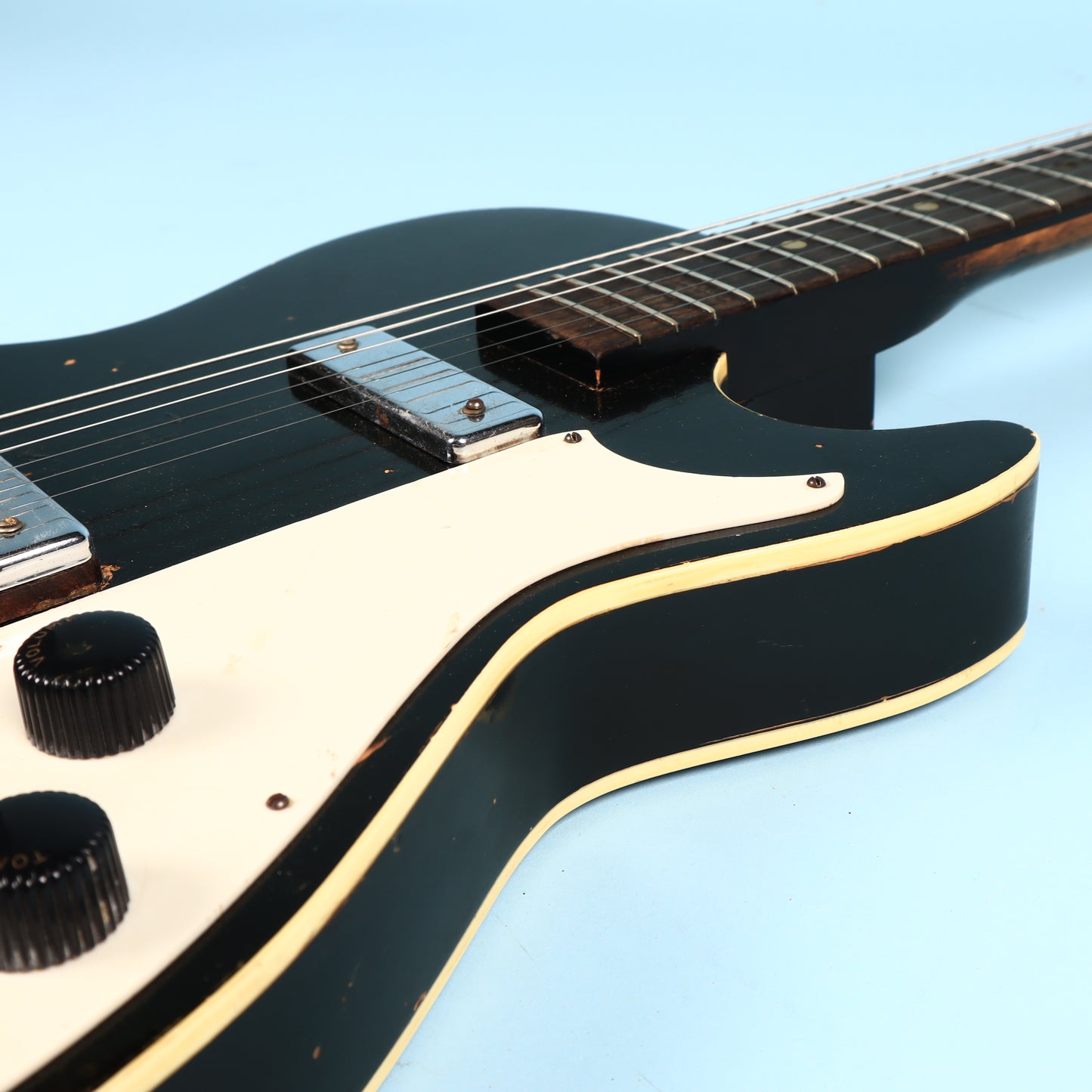 Silvertone 1420 Vintage Stratotone Black Electric Guitar
