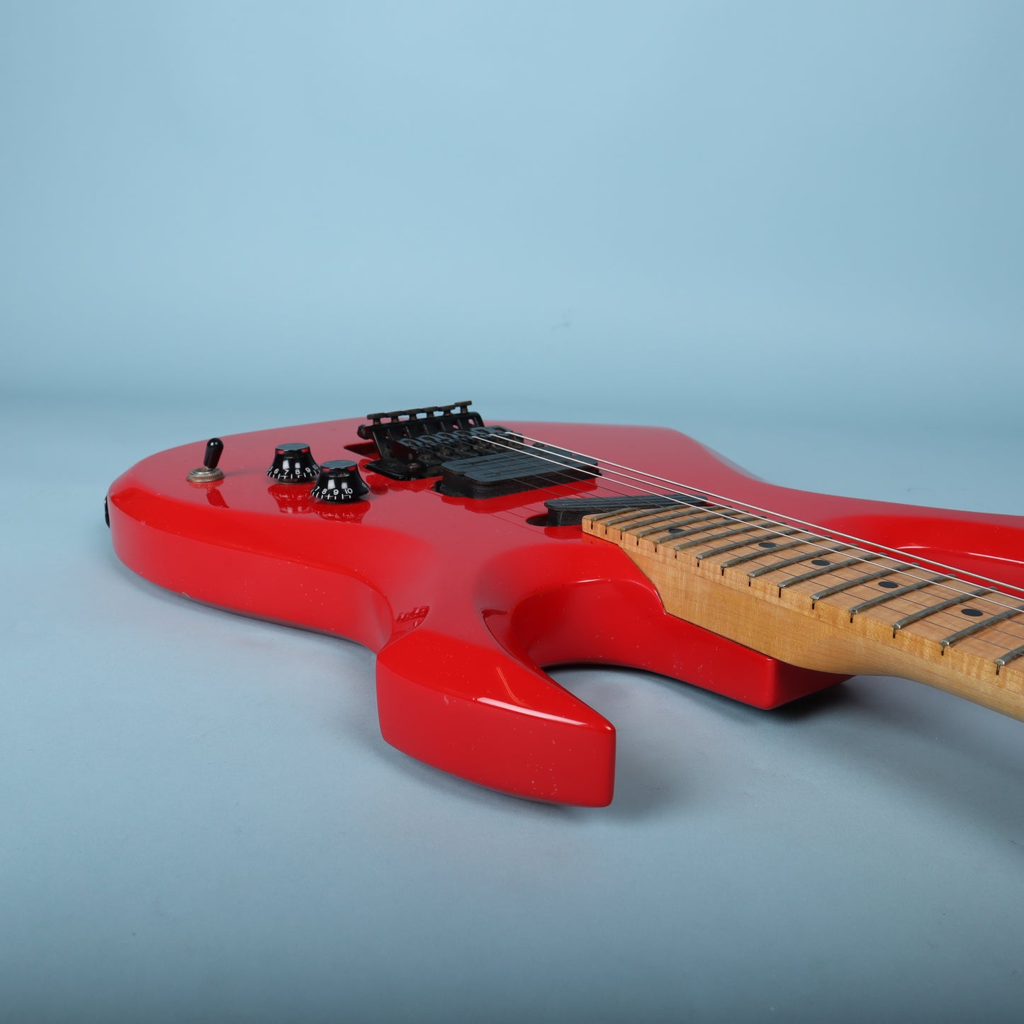 Monroe Scorpio カスタムエレキギター フェラーリレッド エルパソ、テキサス州製