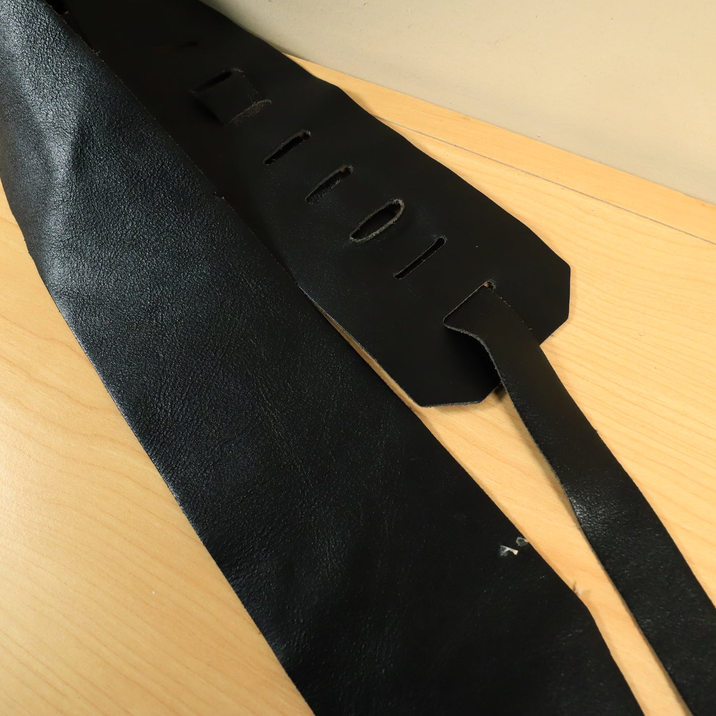 Vintage 1980's Bass/Guitar Leather Strap - Black 3"