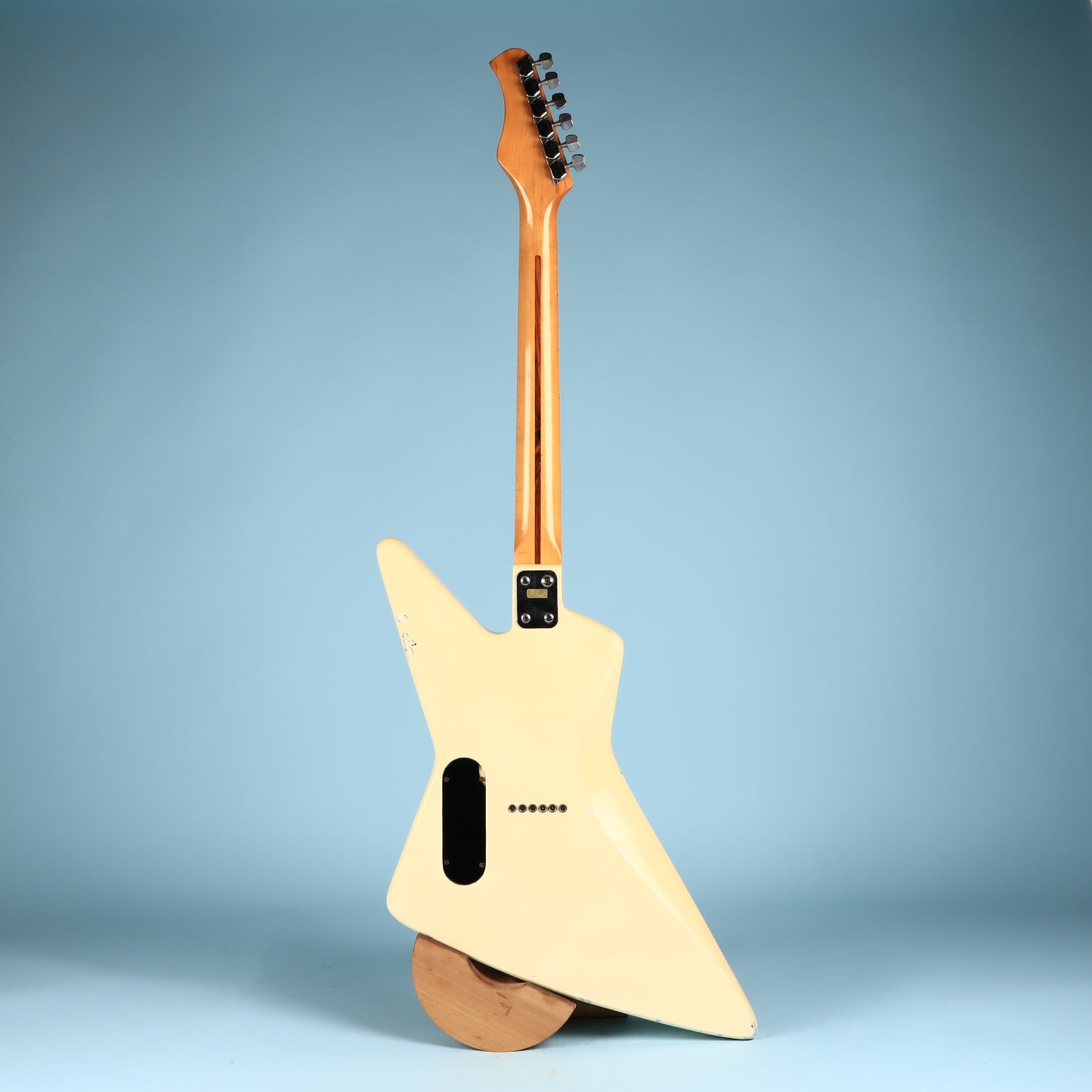 Hondo Deluxe Series 780 Explorer White Electric Guitar