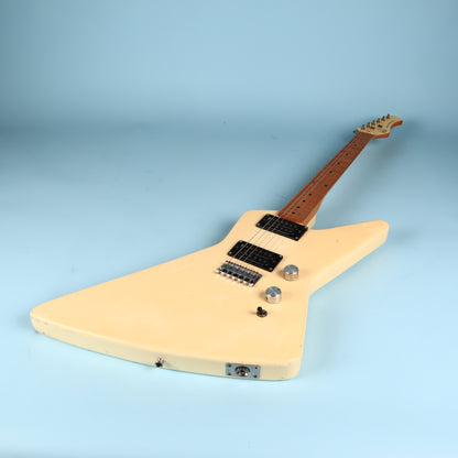 Hondo Deluxe Series 780 Explorer White Electric Guitar