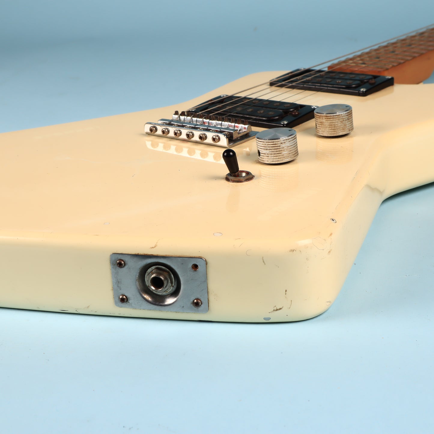 Hondo Deluxe Series 780 Explorer White Electric Guitar