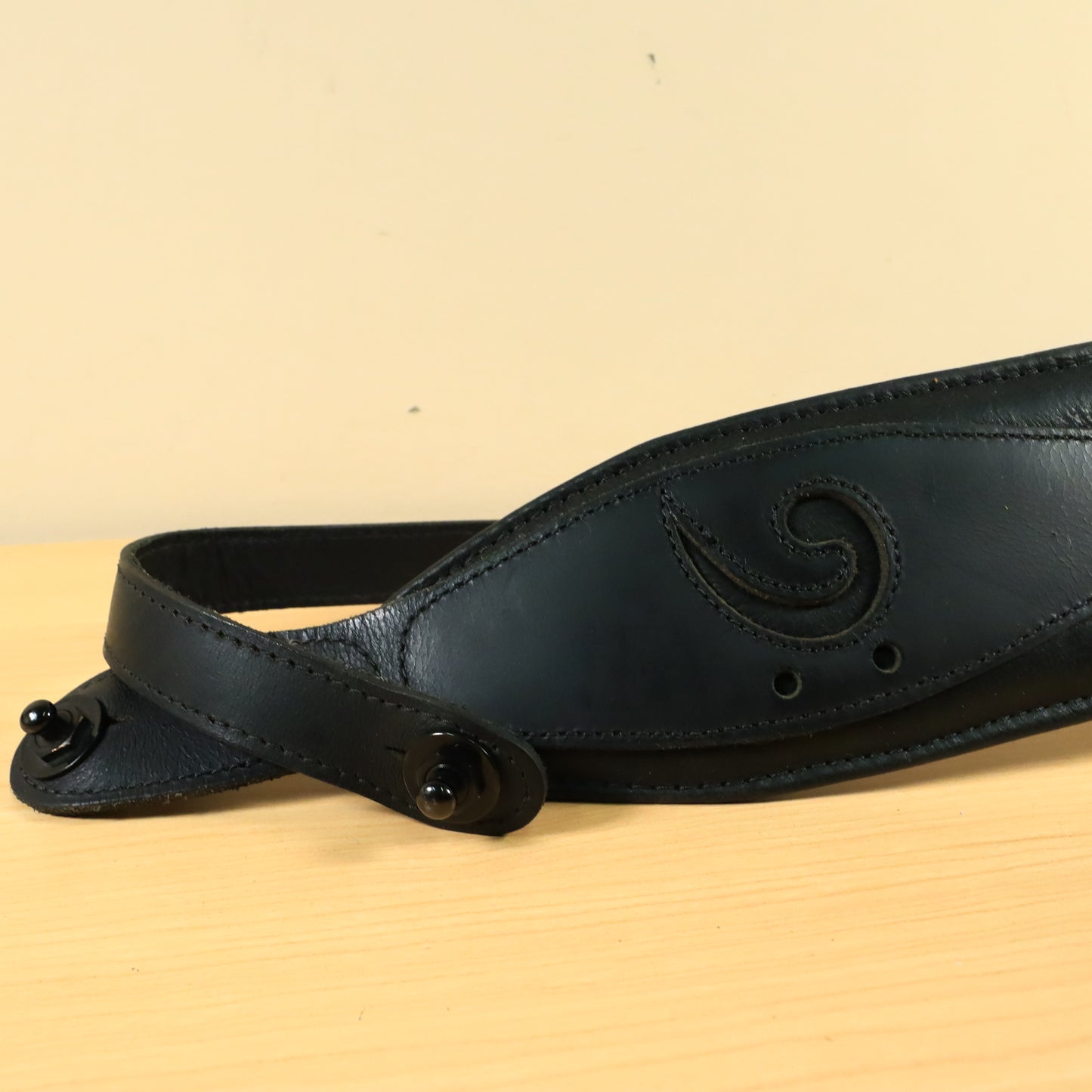 LM X-Clef Ropemaker Leather 3" Black Padded Bass Strap