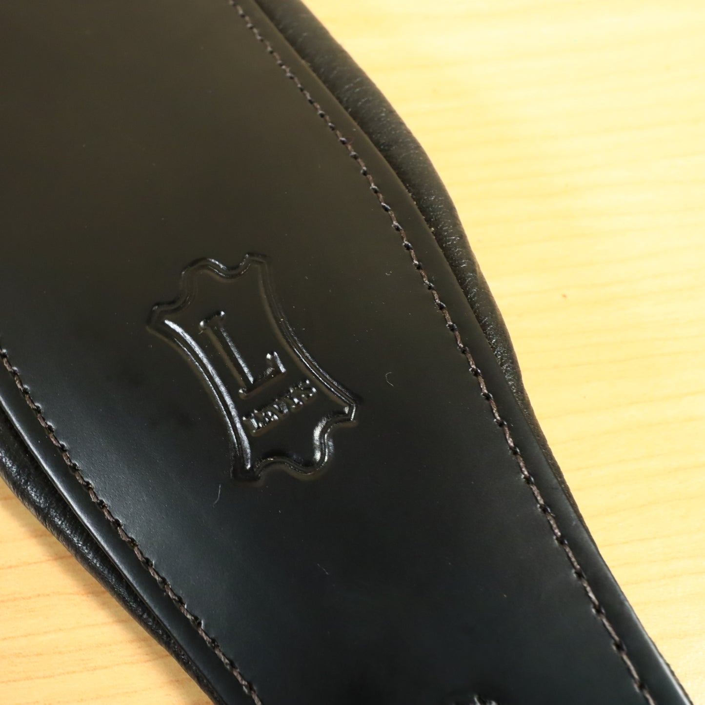 Levy's Top Grain Leather Guitar Strap Padded Black