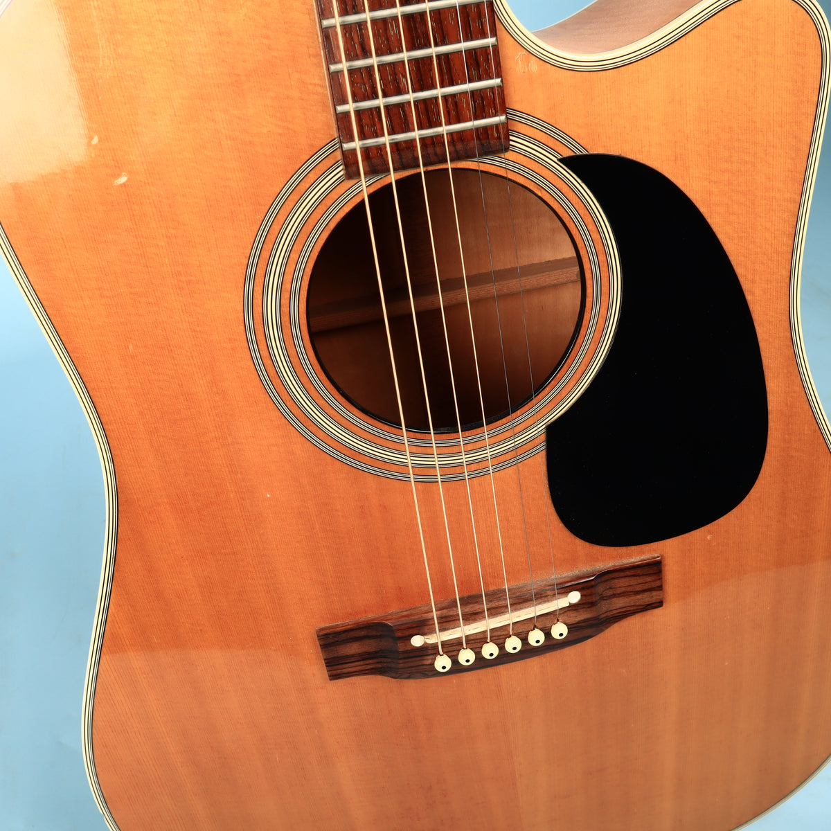 Guitarra acústica-eléctrica Takamine EF-350MC de abeto y arce de 1997