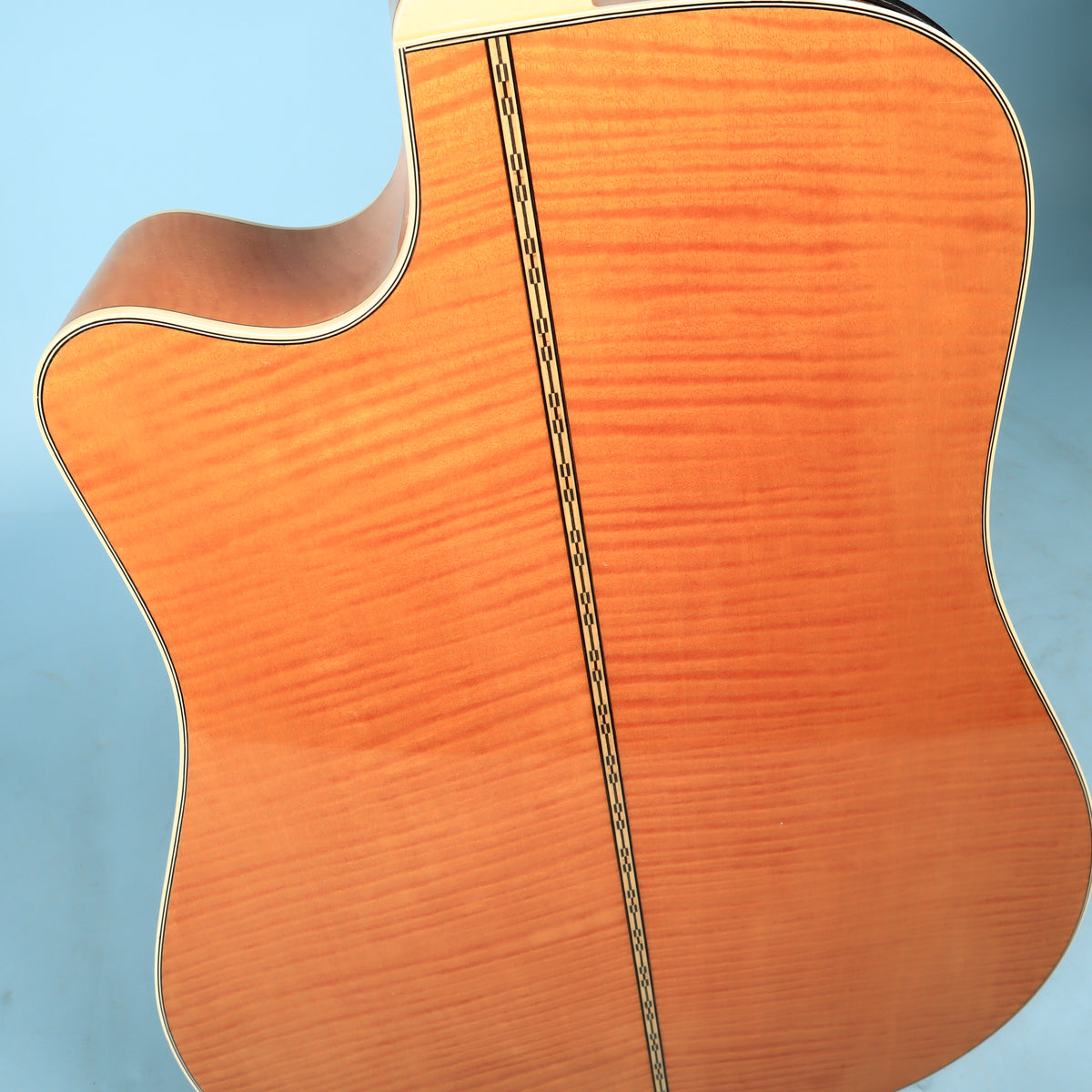 Guitarra acústica-eléctrica Takamine EF-350MC de abeto y arce de 1997