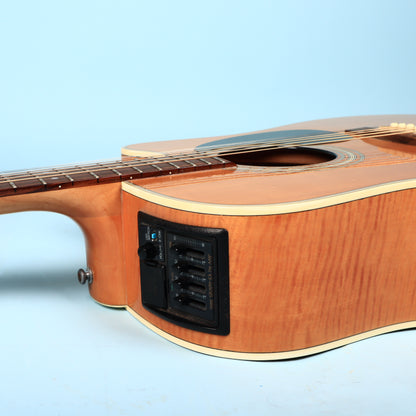 Guitarra acústica-eléctrica Takamine EF-350MC de abeto y arce de 1997