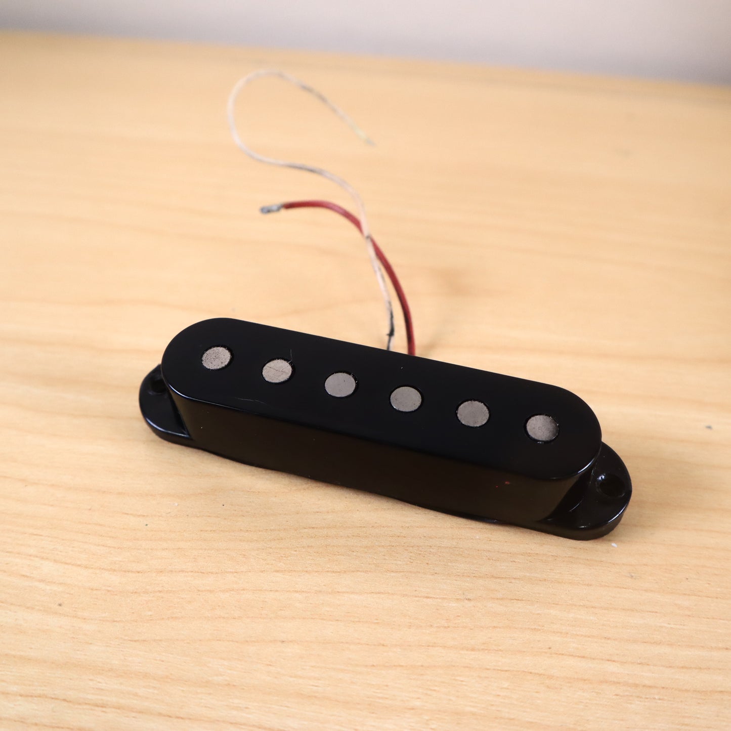 1980s Fender USA Stratocaster Black Pickup #016730 5.94ohms