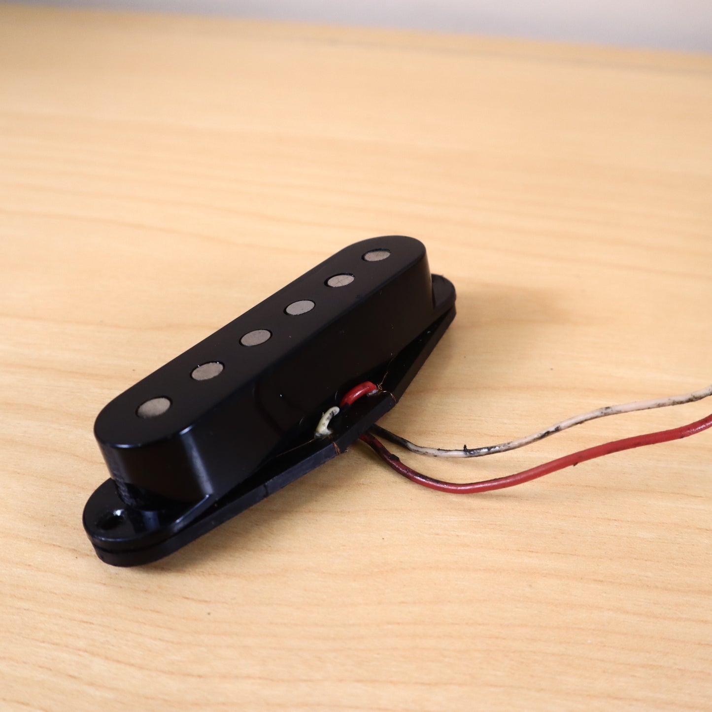1980s Fender USA Stratocaster Black Pickup #016730 5.94ohms