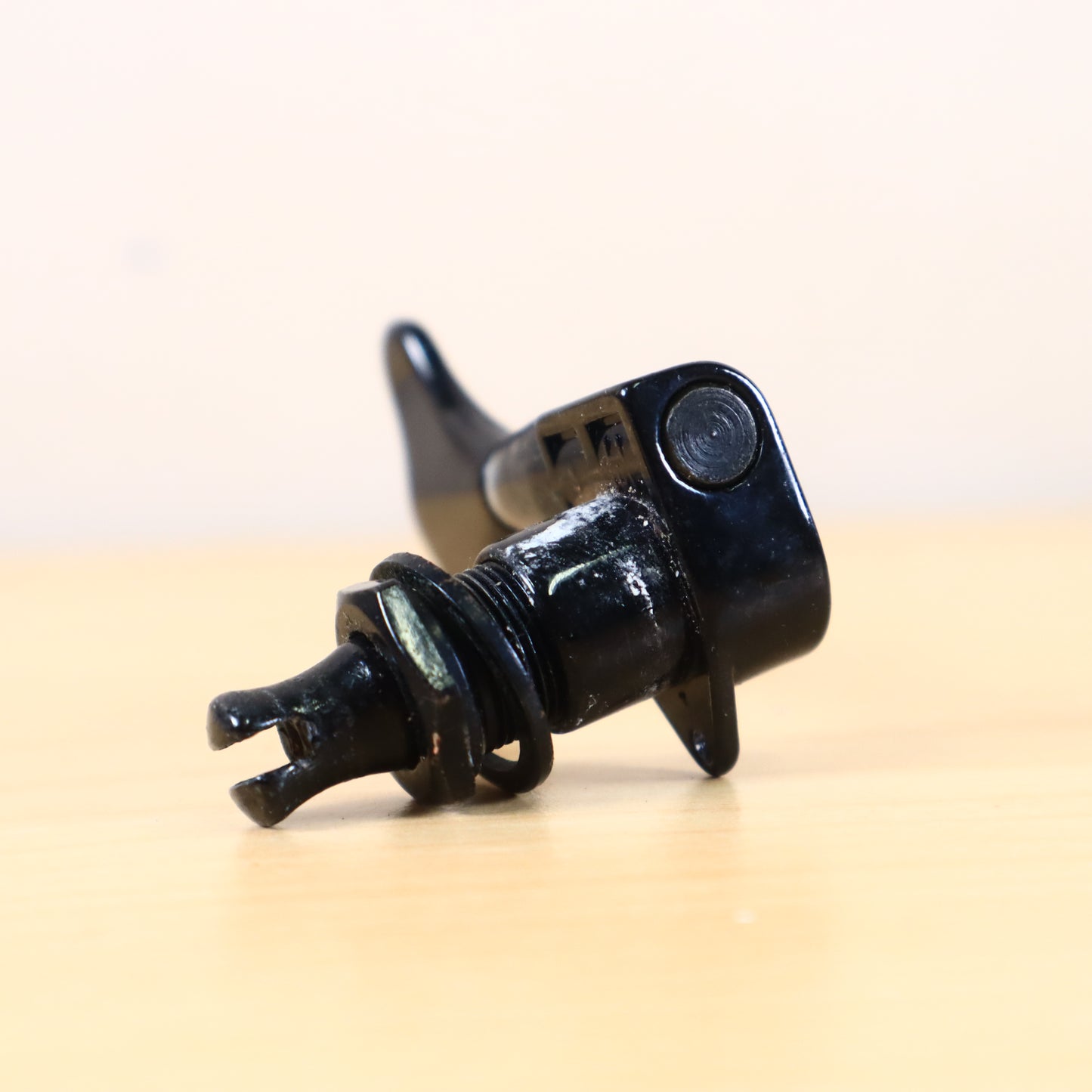 (1) Grover Bass Side Guitar Replacement Tuner Black