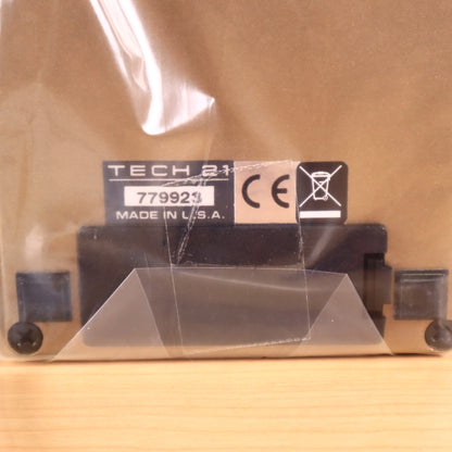 Tech 21 NYC Boost DLA Analog Delay Pedal Original Box