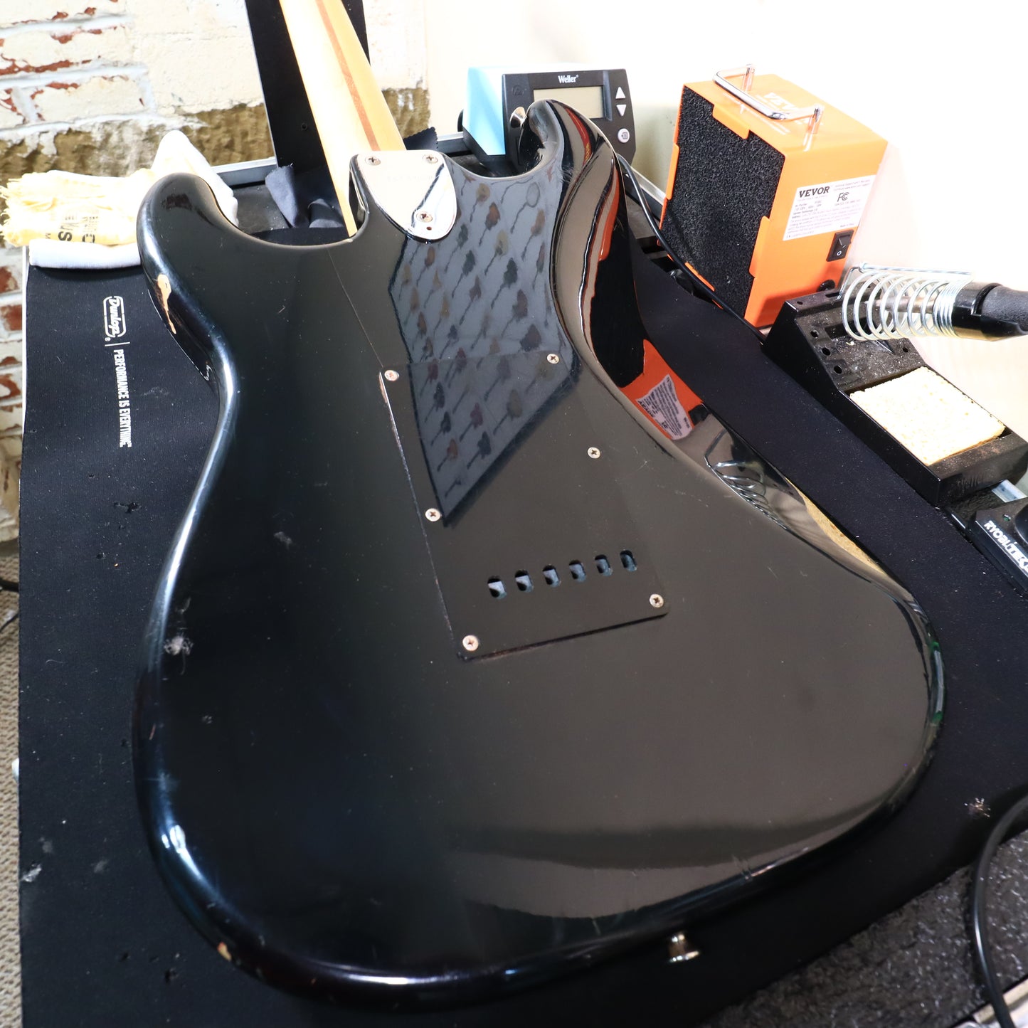 Squier by Fender '72 Reissue Stratocaster MIJ, Fujigen '83-'84 Black