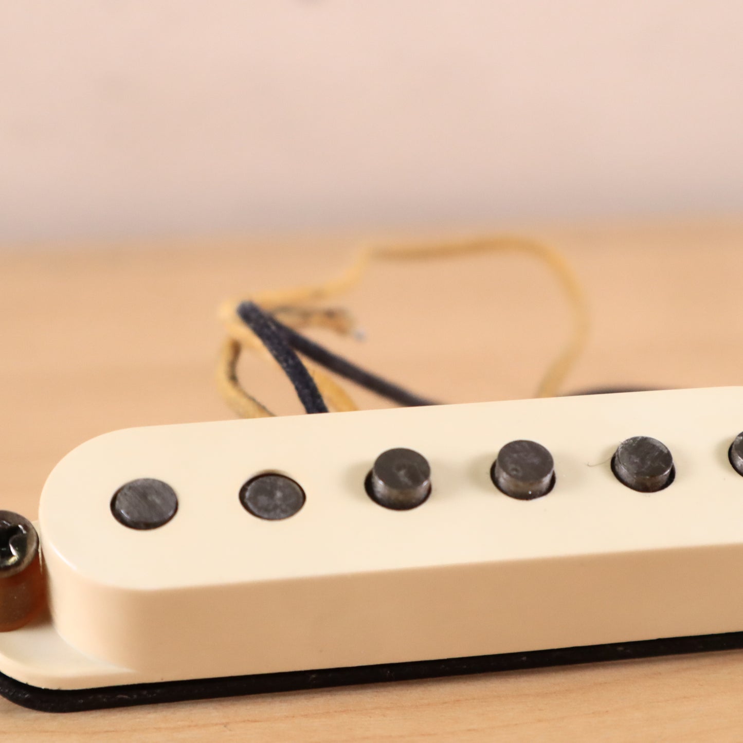 Fender Custom Shop Guitar Pickup Cream 6.53ohms Neck or Middle