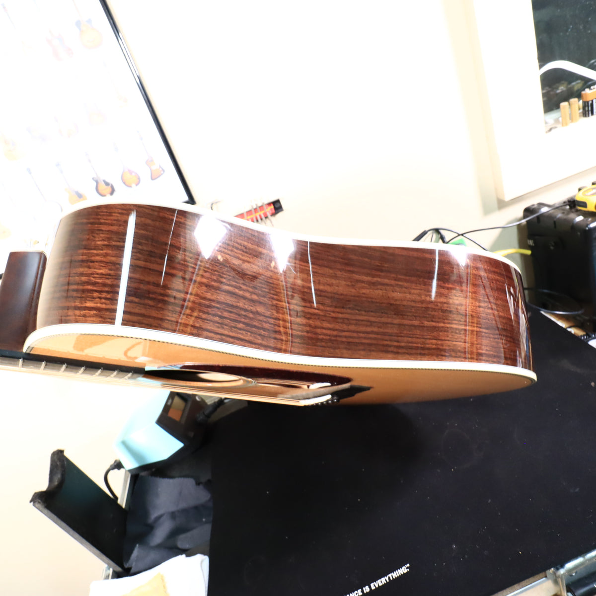 Eastman E20D-TC、サーモキュアード・アディロンダック・スプルース＆ローズウッド・ドレッドノート