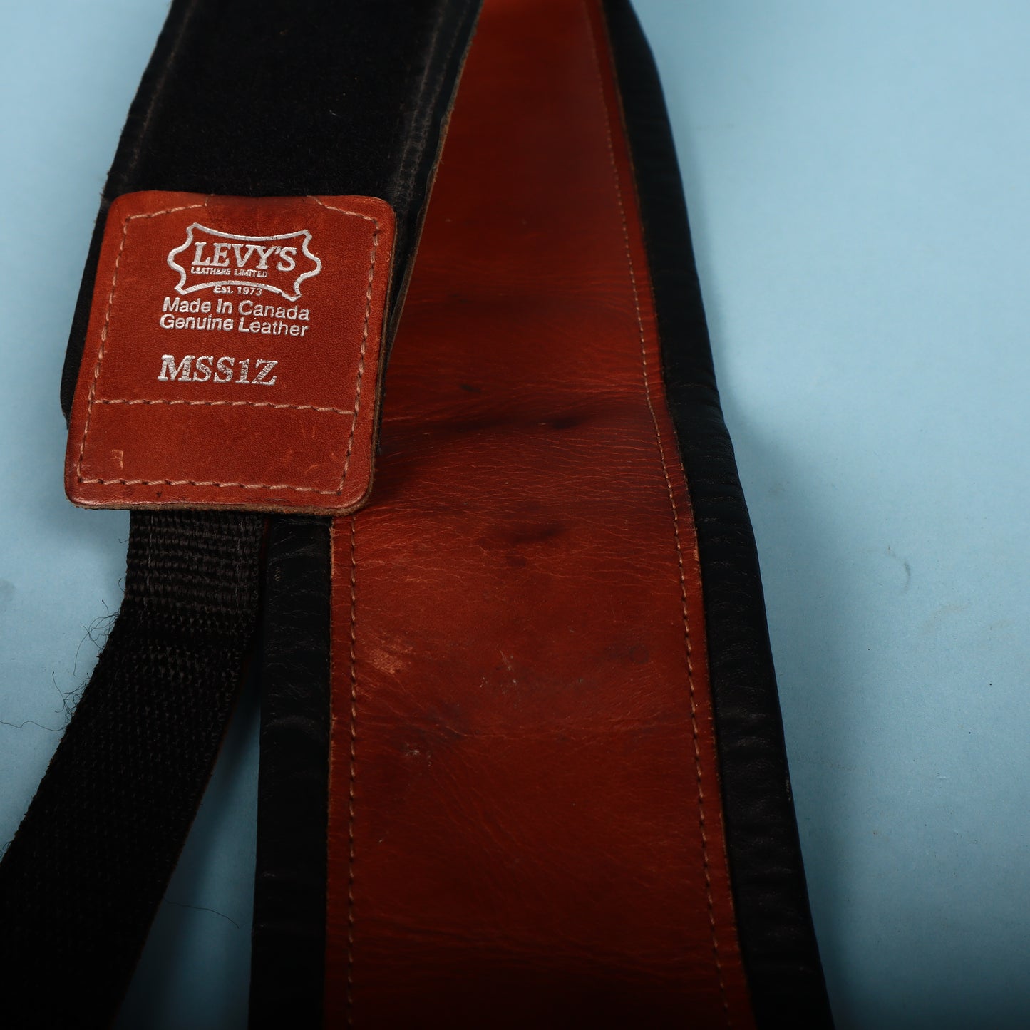 Levy's MSS1Z Leather Bass Guitar Padded Strap