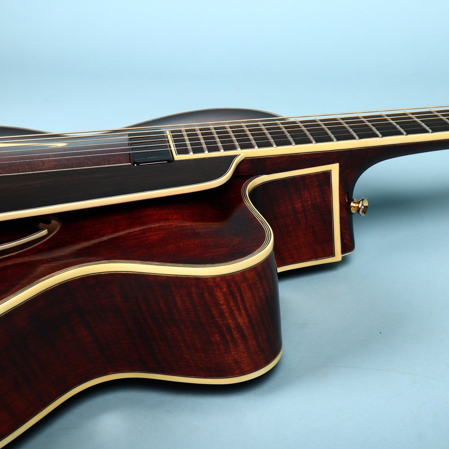 2005 Eastman AR805CE Classic Archtop Guitar